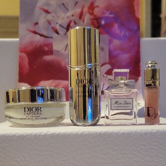 Dior Capture Totale Skincare Travel Set